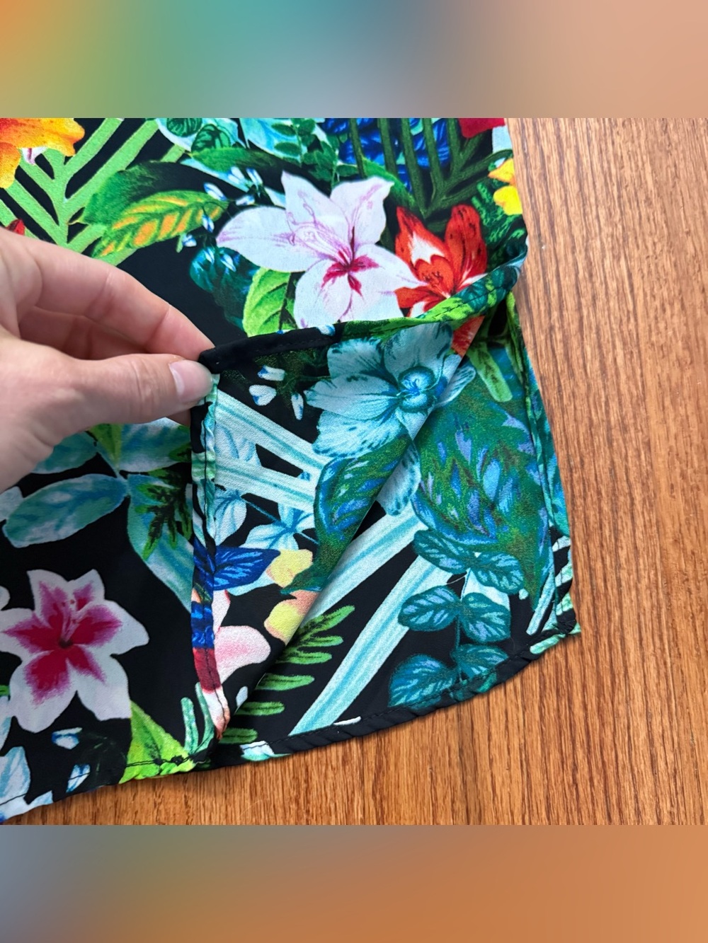 Show Me Your MuMu Black Hawaiian Tropical Floral V Neck dress size M - Picture 7 of 10